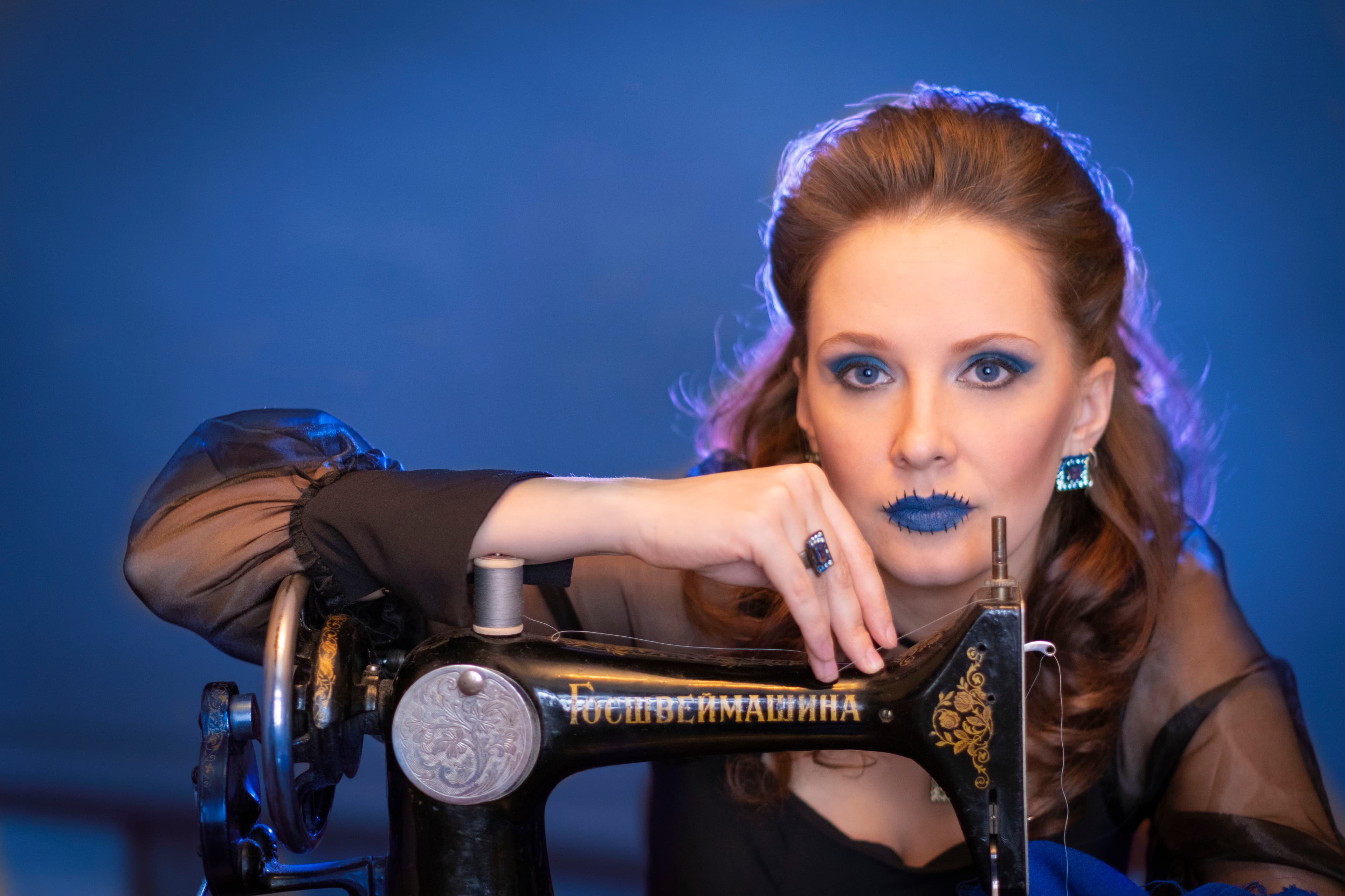 Голливудские волны на рыжих волосах — творческий образ