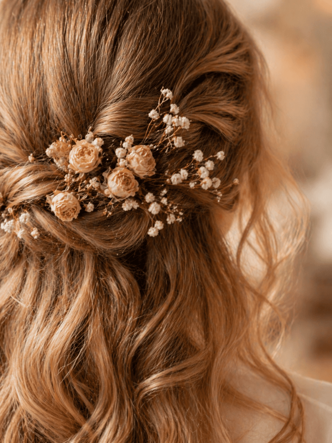 Свадебная причёска с сухоцветами и веточками